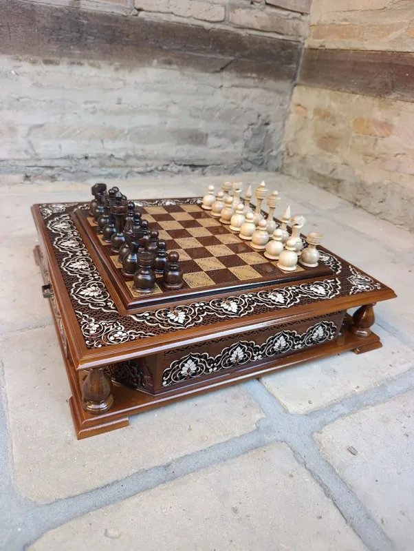 Shaxmat Шахматы 40×40sm Yongʻoq daraxtidan yasalgan 3 Shaxmat Шахматы 40×40sm Yongʻoq daraxtidan yasalgan 3