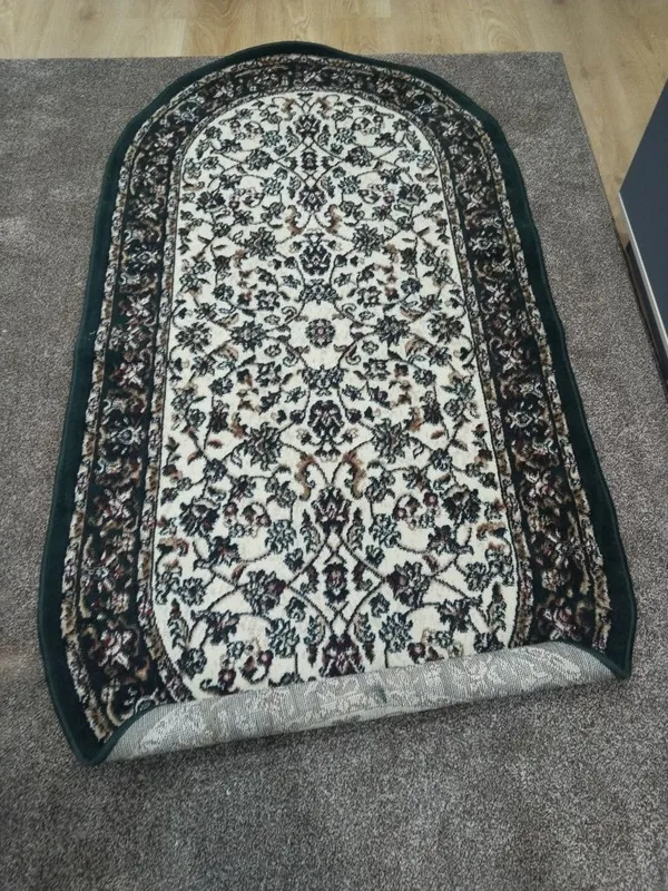 2 ta gilam, o‘lchami 1 ga 2 m. 1 2 ta gilam, o‘lchami 1 ga 2 m. 1