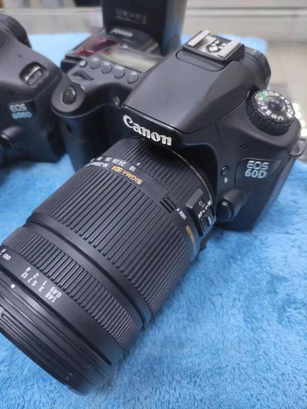 Продаётса фотоаппарат Canon