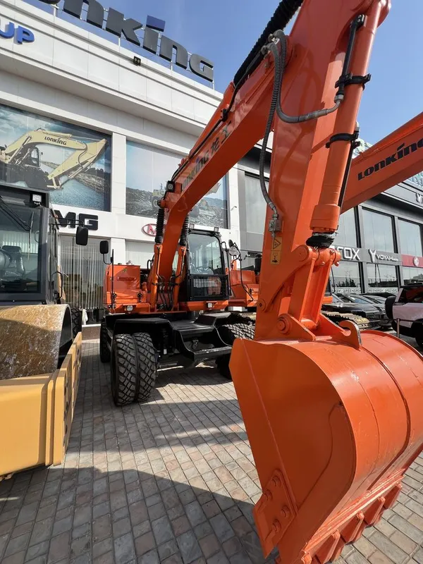 Ekskavator LONKING CDM6150W — фото 2