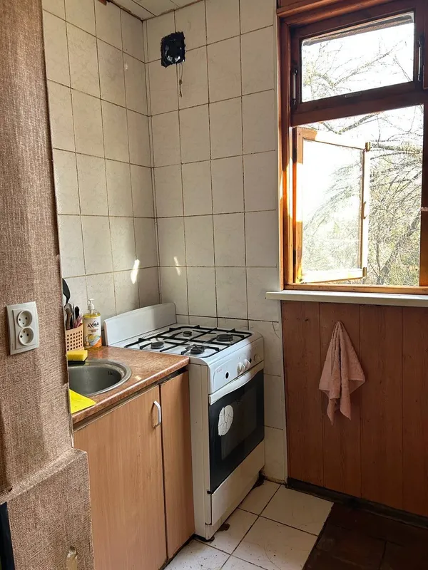 Чиланзар 9кв 2 комнатная срочно продам — фото 5 Чиланзар 9кв 2 комнатная срочно продам — фото 5