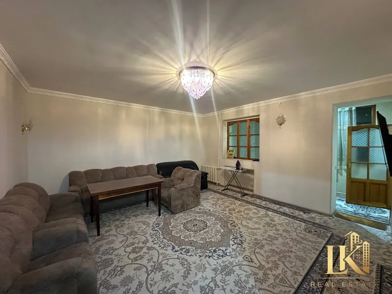 Продаётся 4-комнатная квартира, 89 м², 3/4, Мирабадский район 1