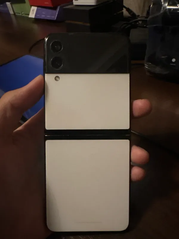Telefon z flip 3 Telefon z flip 3