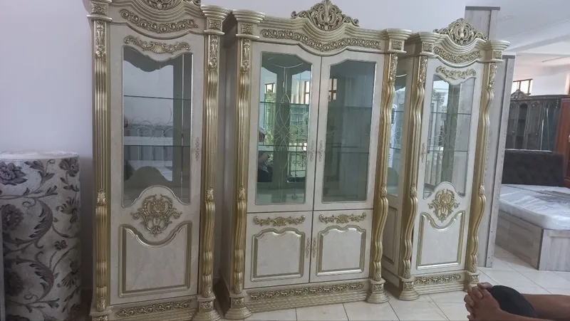 Stenka Troyka Mebel Spalniy Garnitur — фото 1
