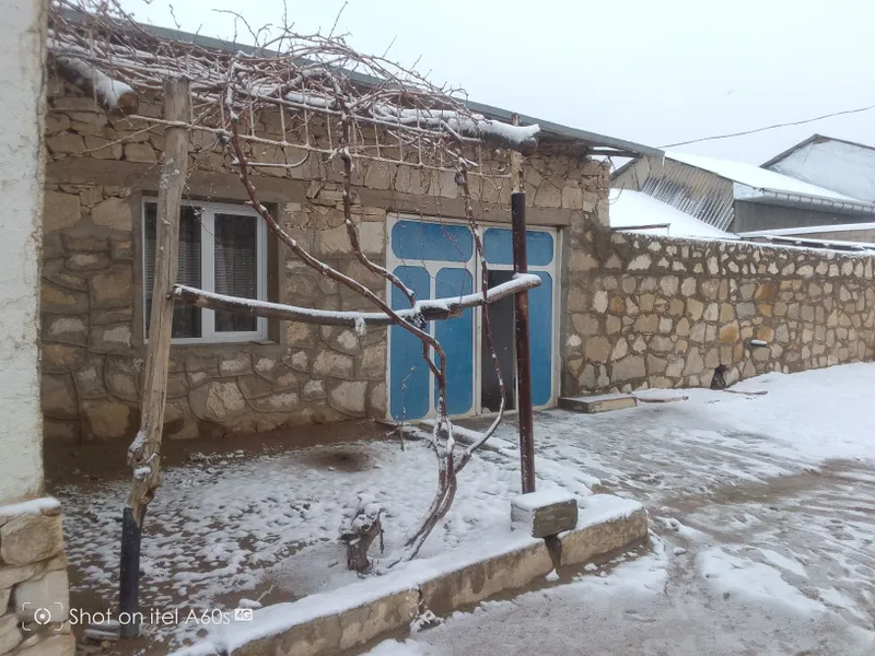 Tayyor hovli joy sotiladi