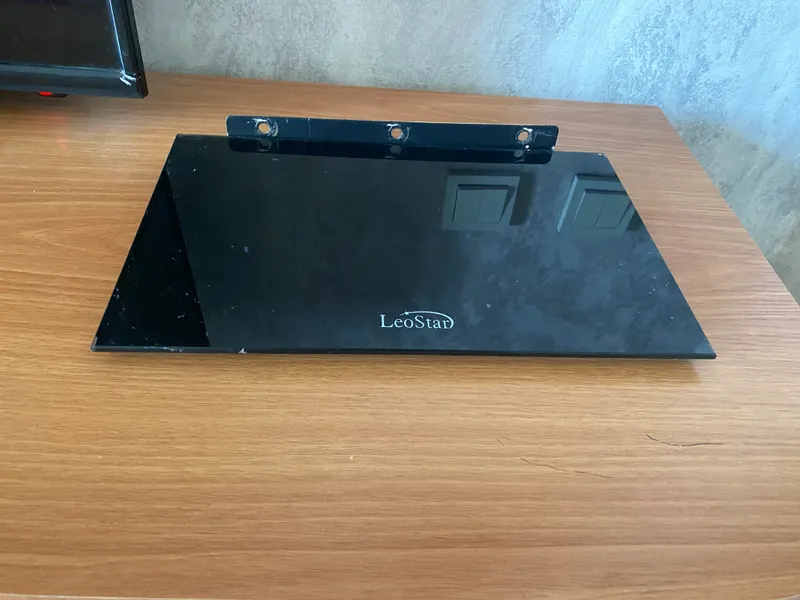 Televizor stoykasi, devor va stol uchun 3 Televizor stoykasi, devor va stol uchun 3