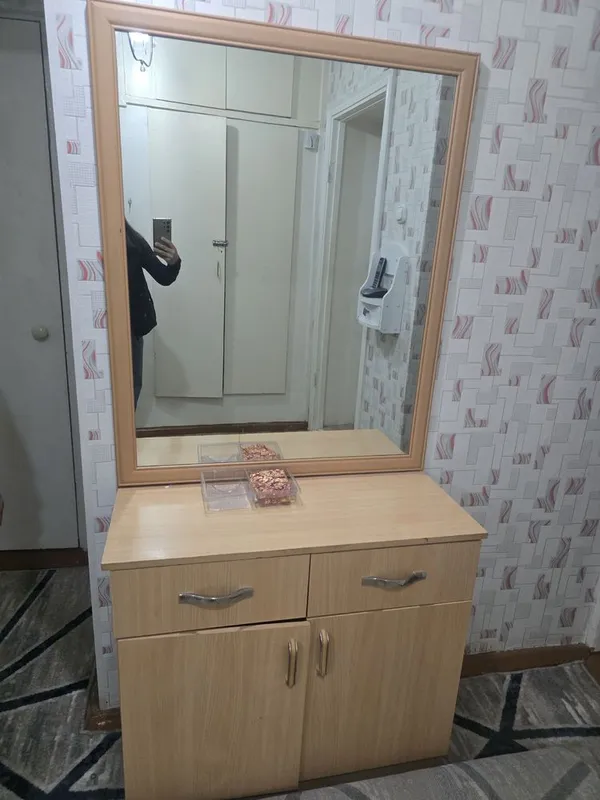 Продается трюмо за 600000 сум