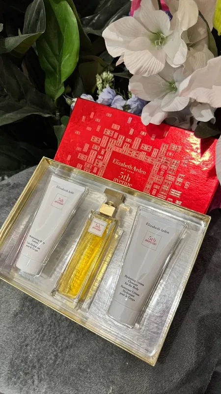 Elizabeth Arden 5th Avenue — набор женского аромата Elizabeth Arden 5th Avenue — набор женского аромата