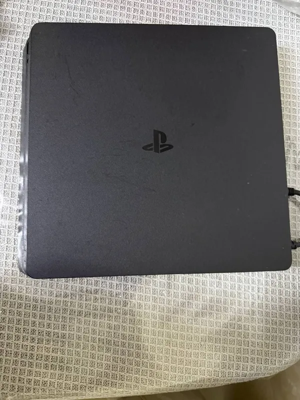 Playstation 4 Slim 2 Playstation 4 Slim 2