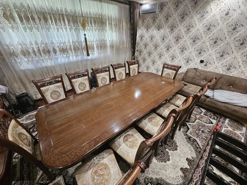 Продаю стол и стулья 3 Продаю стол и стулья 3