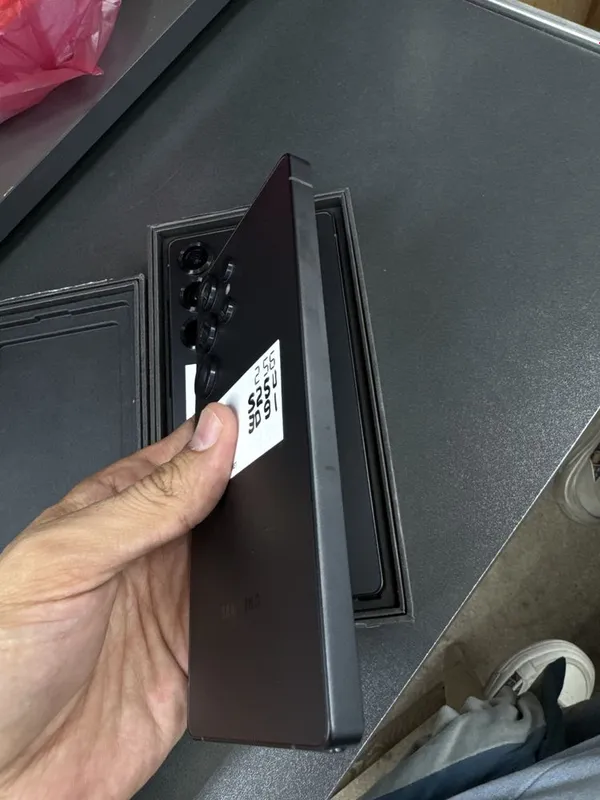 Samsung Galaxy S25 Ultra jet black — фото 3