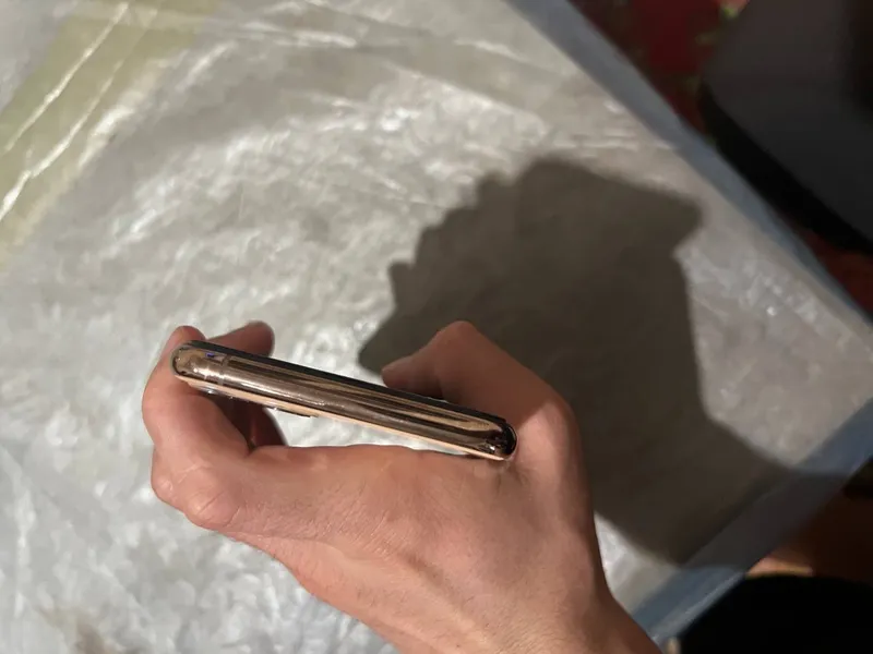 Продаётся: iPhone 11 Pro Max 64 GB (в золотом цвете) 3 Продаётся: iPhone 11 Pro Max 64 GB (в золотом цвете) 3