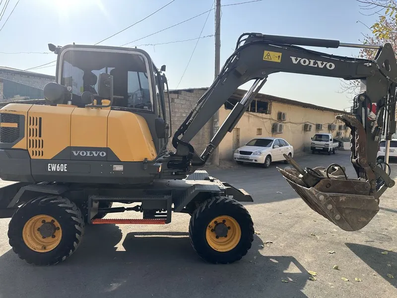 Mini Ekskavator DEVELON DX65W-7 — фото 3