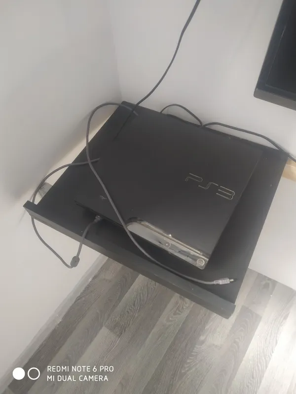 PlayStation 3, телевизор тоже есть 2 PlayStation 3, телевизор тоже есть 2