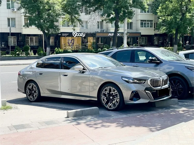 Bmw G60 530Li бензиновый, Баверс, 2024
