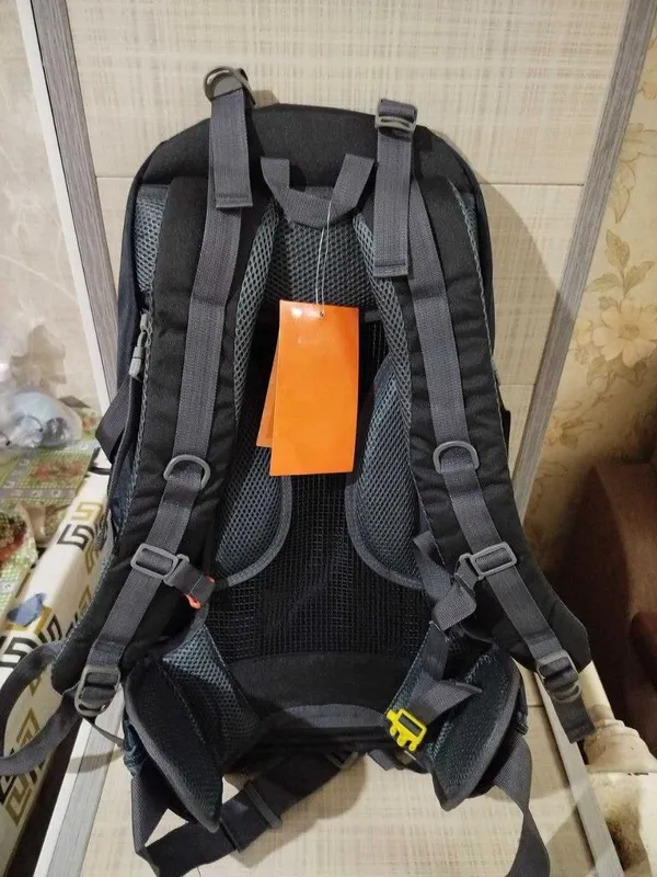 Продаю новый рюкзак THE NORTH FACE 50 L звоните смело 4