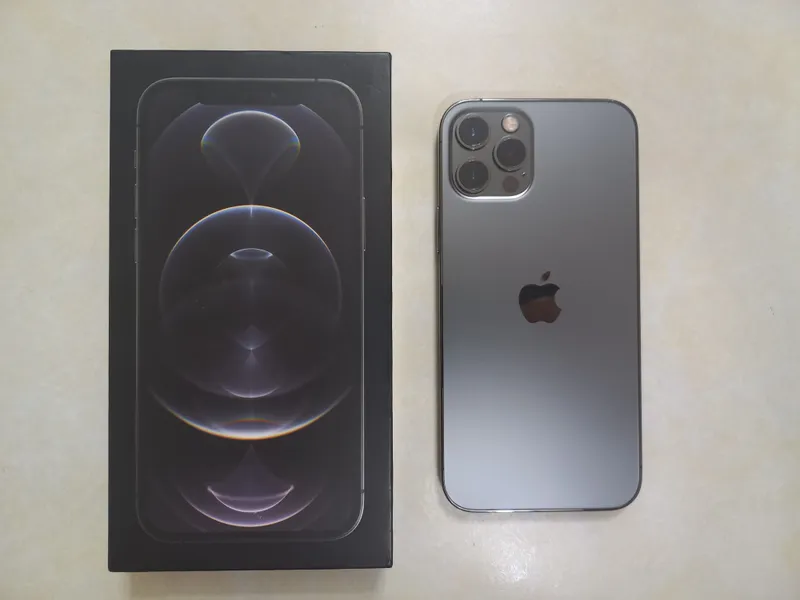 Apple Iphone 12pro в идеале, АКБ 75%. — фото 1