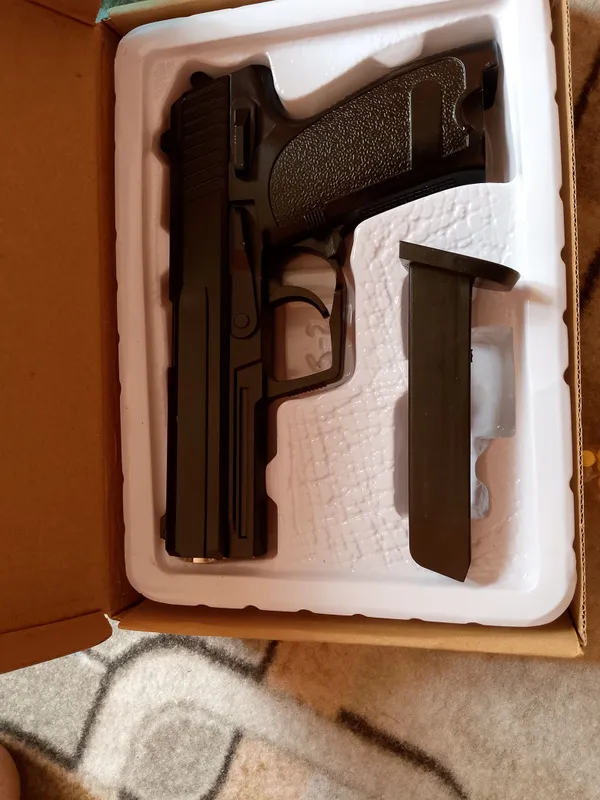 C2 Airsoft pistol