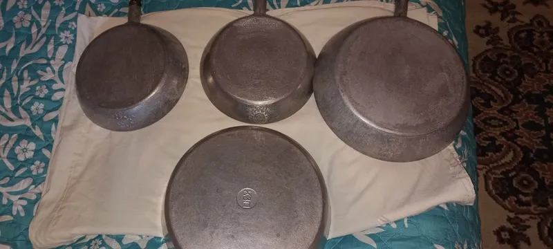 Продаю советские сковородки 7
