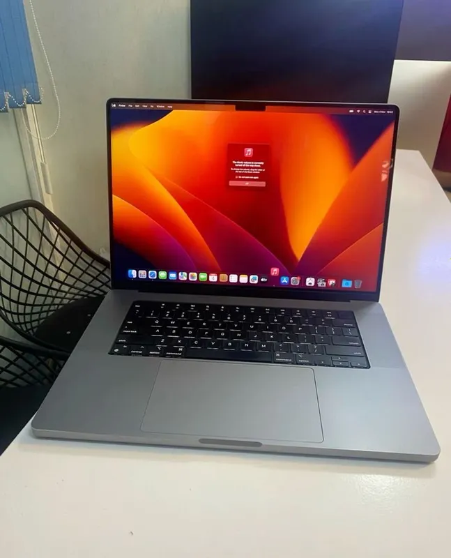 Macbook Pro 16 M2 Macbook Pro 16 M2