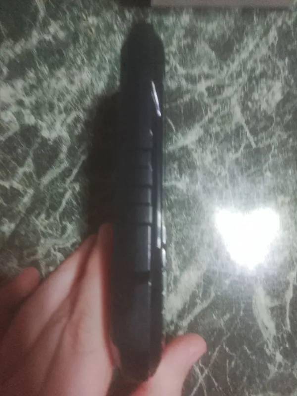 juda yaxshi telefon, suv o‘tkazmaydigan 3
