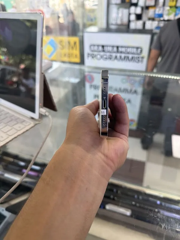Iphone 12 pro 256Gb 84% 6 Iphone 12 pro 256Gb 84% 6
