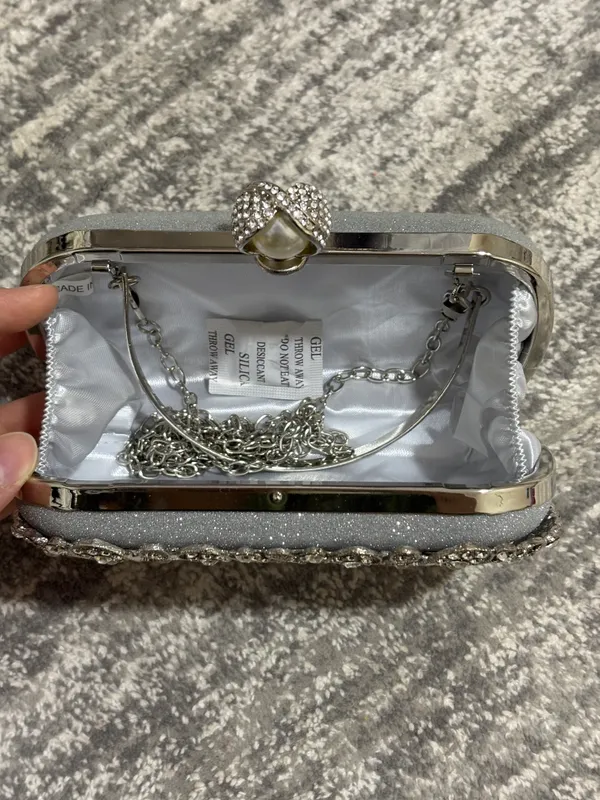 Женский клатч на выход. 4