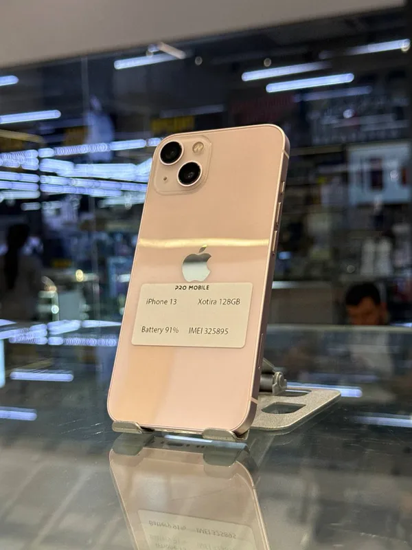 iPhone 13 iPhone 13