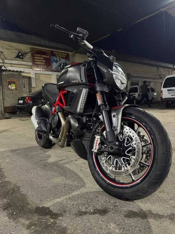 Ducati Diavel Carbon — фото 3