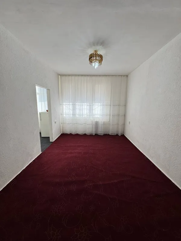 продам чиланзар 18.  одна комнатная 3