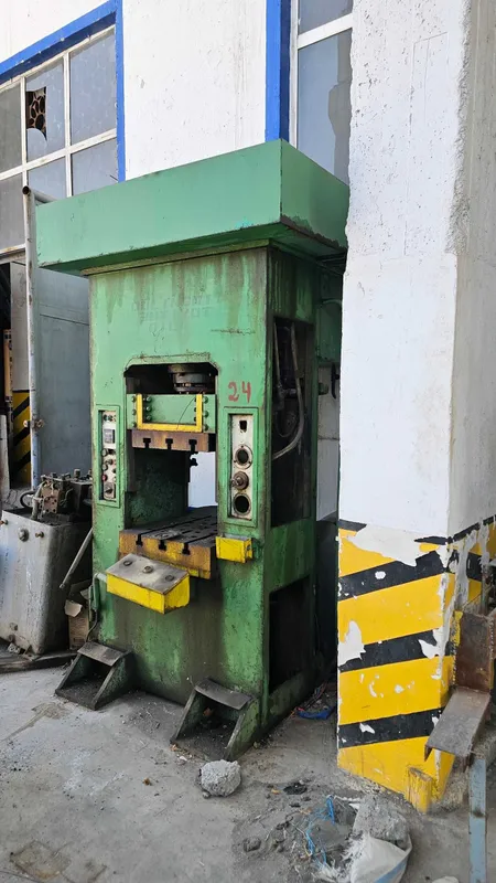 Sotiladi — 100 tonnalik gidravlik press, narxi kelishiladi. — фото 3
