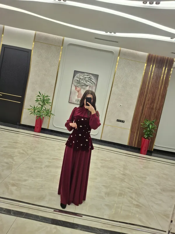ayollar uchun oqshom ko'ylagi — фото 1