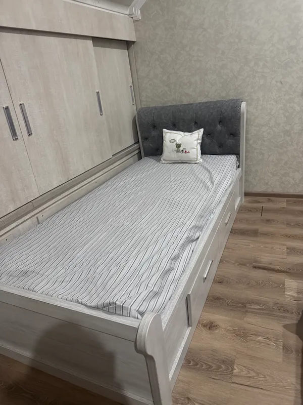 Кровать односпальная Кровать односпальная