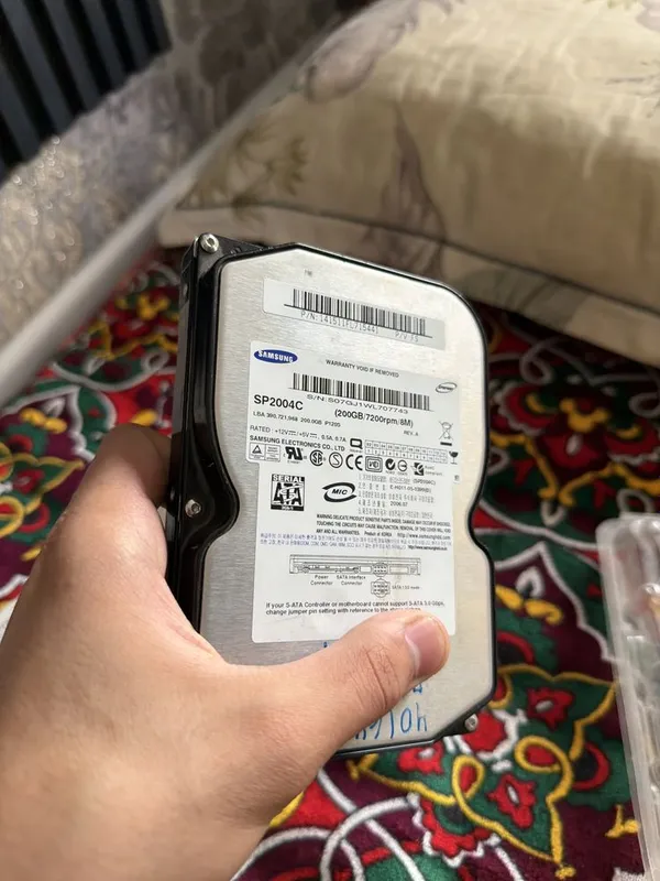 Жесткий диск HDD 200GB/7200rpm/8M 4
