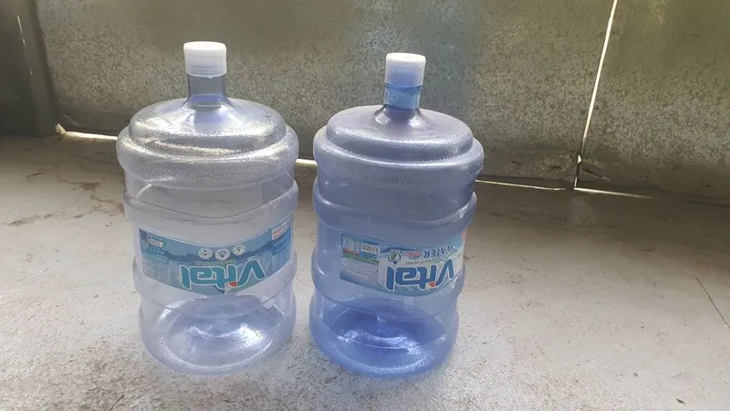Продам пластиковые Баклажки для питьевой воды Объем 19 литров. 3 Продам пластиковые Баклажки для питьевой воды Объем 19 литров. 3