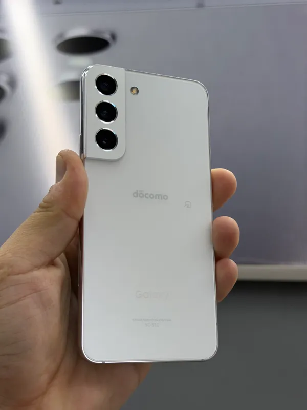 Samsung S22