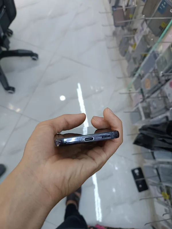 Samsung S22 tiniq holatda — фото 2