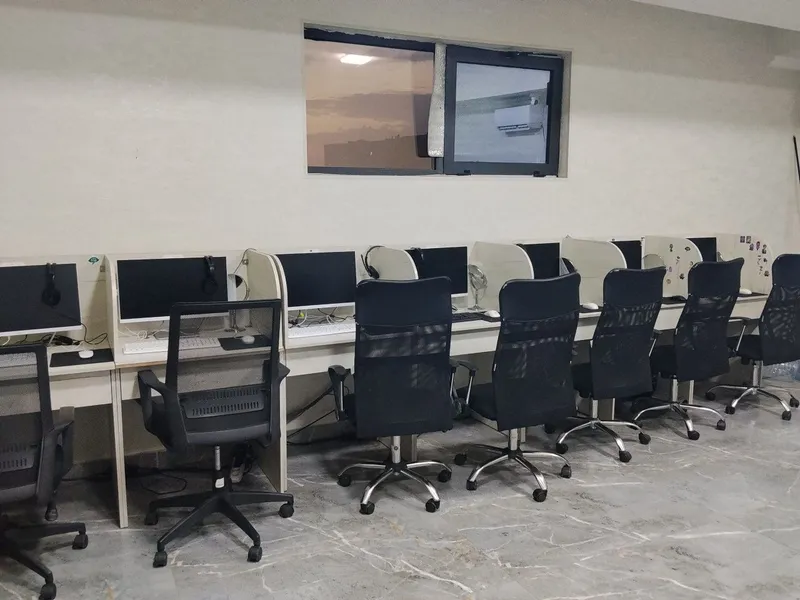 Call Center учун 17 та компьютер тўлиқ жиҳозлари билан 5