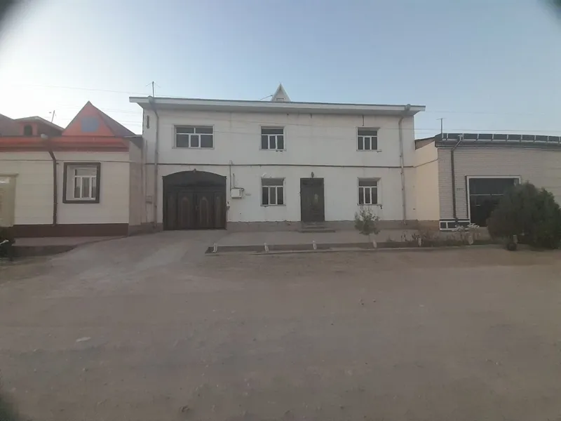 Икки каватли бино сотилади хамма жихозлари билан — фото 2