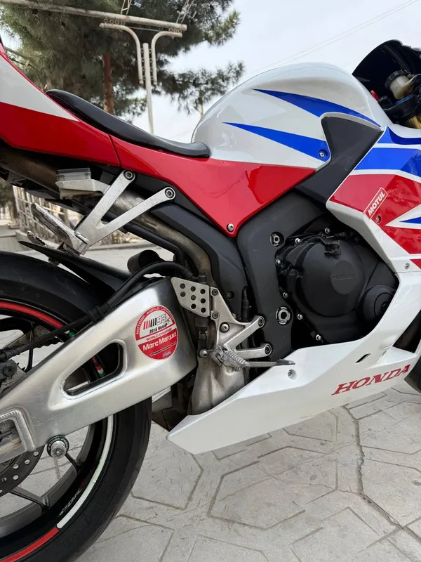 Honda 600SBR RR sport bike — фото 6
