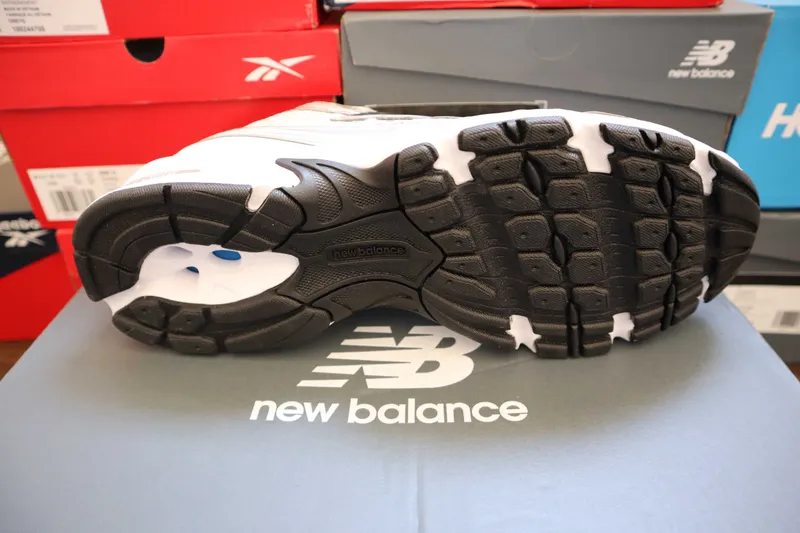 Кроссовки New Balance 740 Unisex EUR 42 оригинал 6 Кроссовки New Balance 740 Unisex EUR 42 оригинал 6