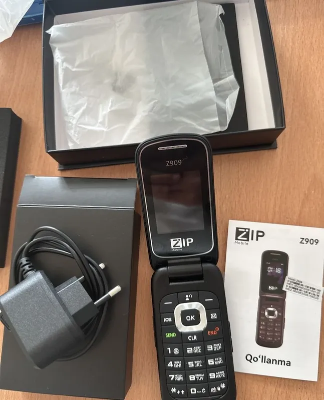 Nokia Z909, новая, коробка вскрыта 3 Nokia Z909, новая, коробка вскрыта 3
