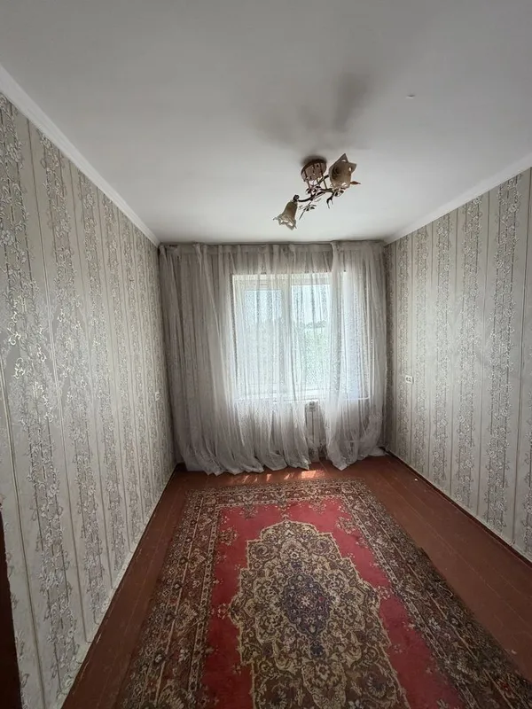 Срочно продаётся 2 ком в 4 микрорайоне — фото 3