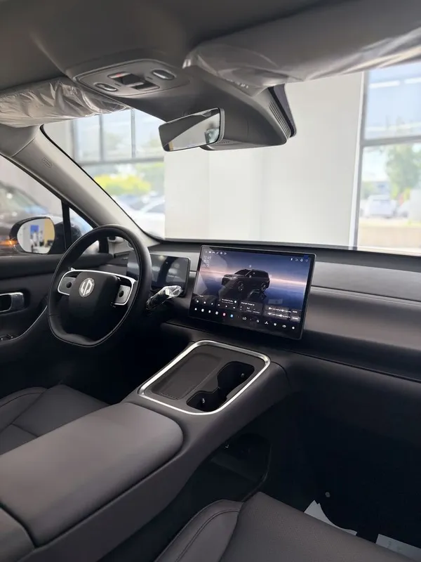 Leapmotor C16 280KM Gibrid Luxury Lidar 2026 Ful Restaylin 3yil garant 7 Leapmotor C16 280KM Gibrid Luxury Lidar 2026 Ful Restaylin 3yil garant 7