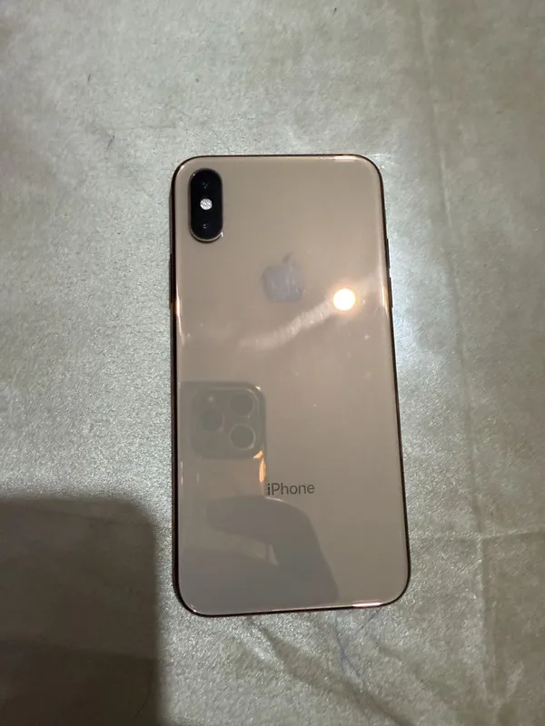 Iphone xs 64gb batareya yomkosti 74%
