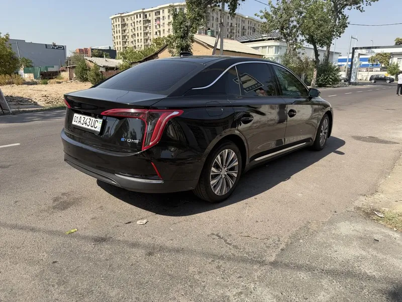 Hongqi eqm 5-500 км в аренду с выкупом 4