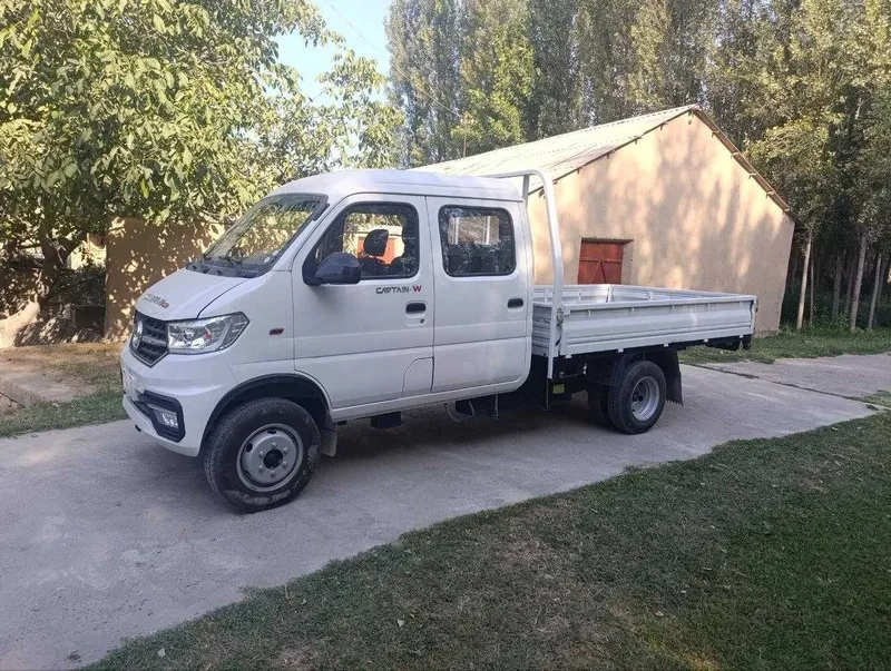 Грузовой автомобиль Dong Feng 1 Грузовой автомобиль Dong Feng 1