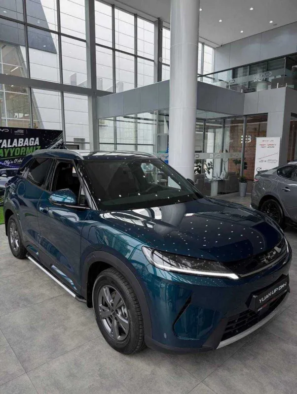 BYD Yuan UP 2026 Elektra Va Gibrit 2 BYD Yuan UP 2026 Elektra Va Gibrit 2