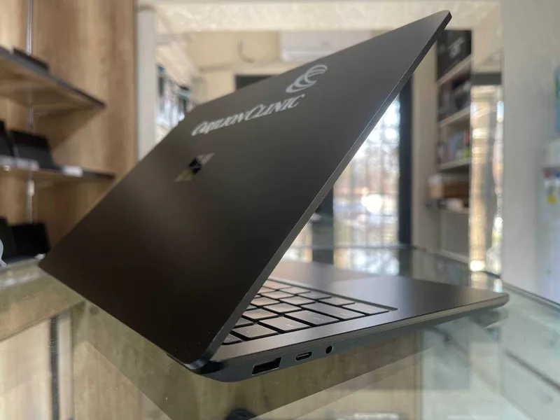 Microsoft surface laptop 5 Intel Core i7-1265U ram 16 Gb ssd 256 2 Microsoft surface laptop 5 Intel Core i7-1265U ram 16 Gb ssd 256 2