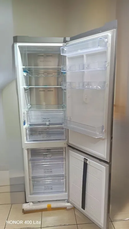Холодильник Samsung RB37P5491SA 3